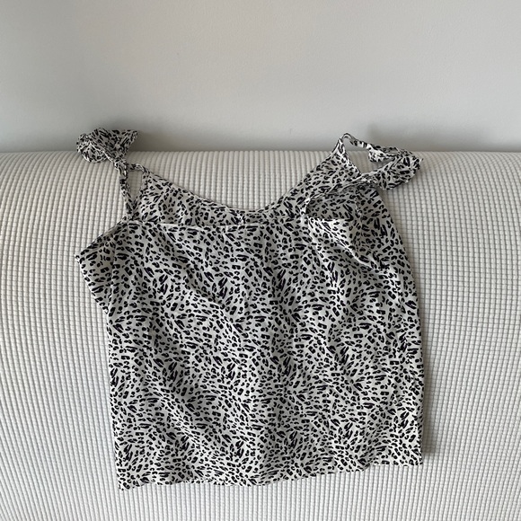 Leopard Mini Ruffle Top - Picture 3 of 4